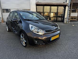 Kia Rio 1.4 CVVT PANO LEER AUTOMAAT !! FULL OPTIONS picture 9