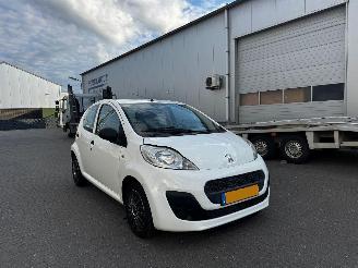 škoda osobní automobily Peugeot 107 1.0 Access Accent Facelift 2012/10