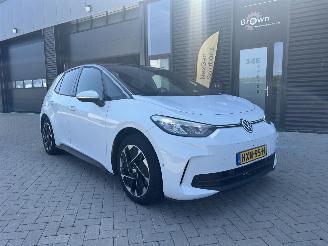 damaged passenger cars Volkswagen ID.3 Pure Business 52 kWh 2025/7