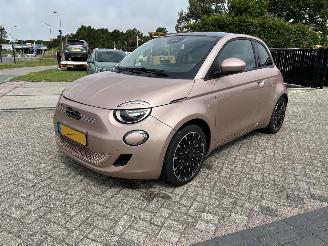 Schadeauto Fiat 500 Icon 42 kWh | eerste eigenaar!! 2021/7