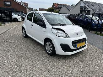 Schadeauto Peugeot 107 1.0 Access Accent | 88.469 km!! 2012/6