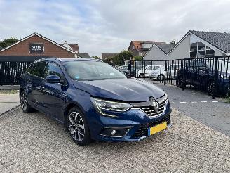 Schadeauto Renault Mégane 1.2 TCe Limited 175.182 KM !! 2018/5