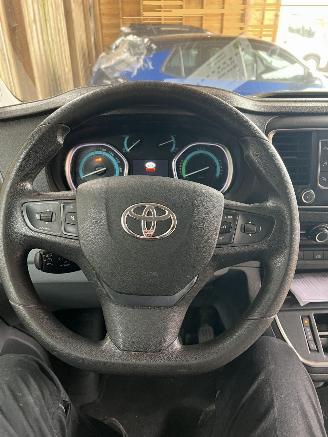 Toyota Proace EXTRA RANGE NAVIGATOR LONG 61.674 KM !! picture 15