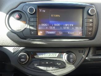 Toyota Yaris 1.5 Hybrid Aspiration, Cruisecontrol, Airco, Automaat picture 12