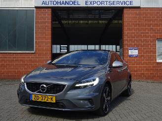  Volvo V-40 T3 Polar+ Sport R-Design 152pk Autom, Navi, Airco, Panorama, Cruise 2019/5