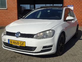 Volkswagen Golf 1.2 TSI Highline \"CUP\", DSG Autom., Panorama, Navi, Airco picture 2