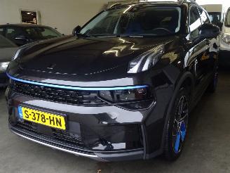 krockskadad bil auto Lynk & Co 01 SUV Hybride 180pk, Panorama, Infinity 2023/2