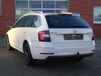 Skoda Octavia Style 2.0 TDI 110kw/150pk, Navi, Climate & Cruise, DAB+, Stoelverw. picture 5