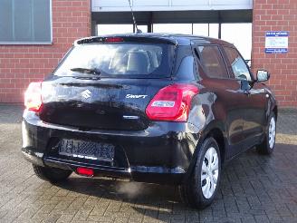 Suzuki Swift Comfort 1.2i Mild-Hybride, Airco, Cruise control, Brake assist picture 4