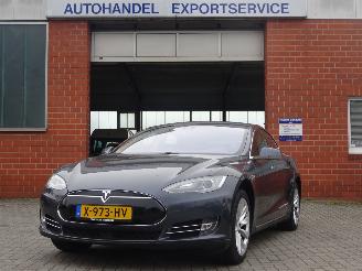 uszkodzony samochody osobowe Tesla Model S Model S 85 2018/6