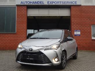 damaged passenger cars Toyota Yaris Y20 1.5i Automaat, Climate & Cruise, Lane assist, Camera 2020/7