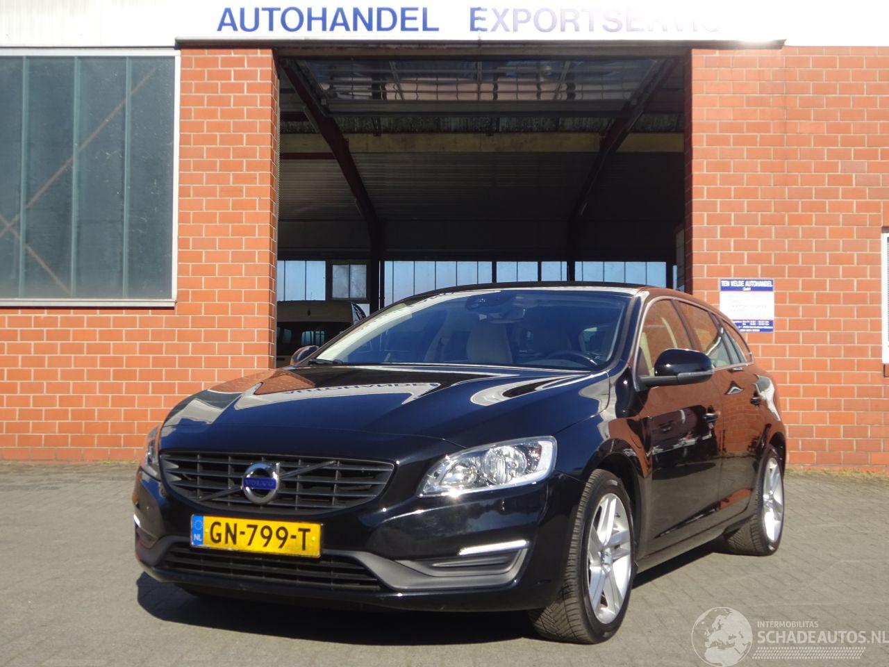Volvo V-60 D6 TwinEngine 162kw Plug-in Hybride, Leer, Navi, Airco, Trekhaak