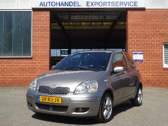 skadebil auto Toyota Yaris 1.3 VVT-i Terra 86pk, Airco, Stuurbekr. 99.000 km ! 2005/4