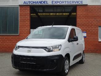 damaged commercial vehicles Fiat Doblo PureTech 1.2i 81kw/110pk Euro6, Airco, Cruise, Camera, DAB+ 2023/6