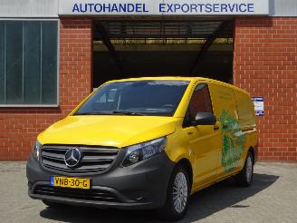 krockskadad bil bedrijf Mercedes eVito E-Vito Electric 150kw, Airco, 2x schuifdeur, Navi 2021/11