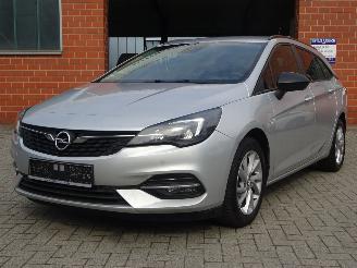 Opel Astra Sports Tourer Edition 110pk Euro6, Navi, Climate & Cruise picture 2