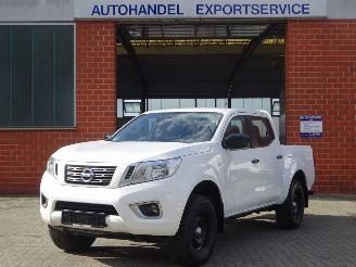 Schadeauto Nissan Navara NP300 Acenta Double Cab 4x4, Airco, Cruise 2017/8