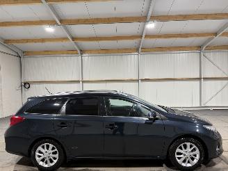 Coche accidentado Toyota Auris Touring Sports 1.6 97kW Clima Aspiration Camera 2014/9