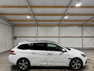 krockskadad bil auto Peugeot 308 SW 1.2 81kW Clima PureTech Blue Lease Premium 2020/3