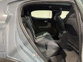 Polestar 2 82kWh Plus Long Range 220kW Single Motor picture 40