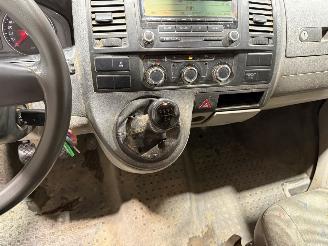 Volkswagen Transporter 2.0TDI 75kW L2H1 DC picture 17