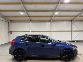 Coche accidentado Volvo V-40 1.6D2 84kW Cross Country Momentum 2015/2