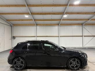 Vaurioauto  passenger cars Mercedes A-klasse 200 120kW Automaat Pano Business Solution AMG 2018/11