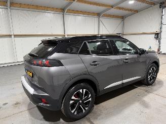 Peugeot 2008 1.2 PureTech 96kW Automaat GT picture 5