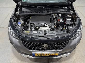 Peugeot 2008 1.2 PureTech 96kW Automaat GT picture 26