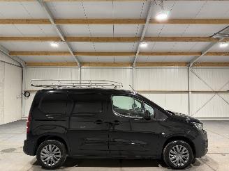 krockskadad bil bedrijf Peugeot Partner 1.5BlueHDI 96kW Automaat Airco EAT8 S&S 2023/8