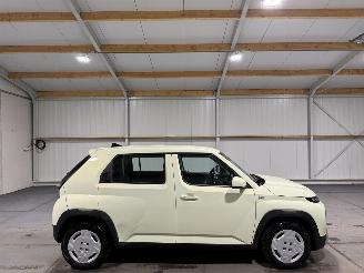 krockskadad bil auto Hyundai Inster E-Motion 42kWh 71kW Automaat 2025/3