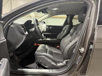 Volvo V-60 2.0B3 120kW Automaat Essential Edition picture 37