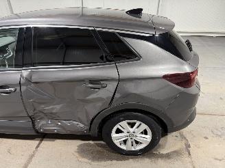 Opel Grandland X 1.2Turbo 96kW Business Elegance picture 21