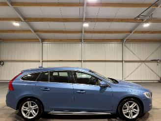 damaged passenger cars Volvo V-60 2.0T5 180kW Automaat Summum 2015/3