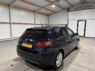 Peugeot 308 1.2PureTech 81kW Blue Lease Executive picture 6