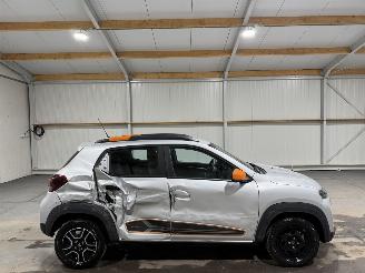 Unfallwagen Dacia Spring 27kWh Comfort Plus 33kW 2022/6