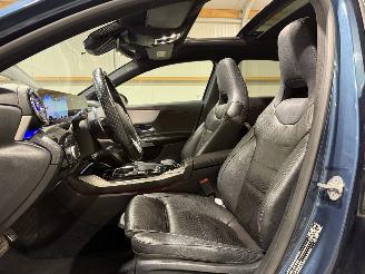 Mercedes A-klasse 35AMG 225kW Automaat 4Matic Pano Premium Plus picture 34