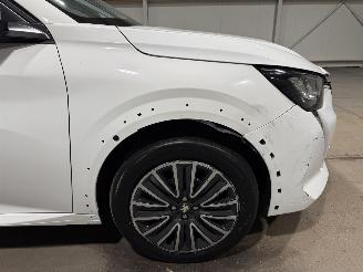 Peugeot e-208 50 kWh EV 350 picture 16