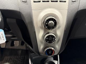Toyota Yaris 1.0VVTi 51kW Airco Terra picture 34