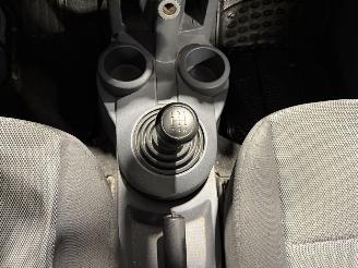 Mitsubishi Colt 1.3 70kW Airco Edition TWO picture 17