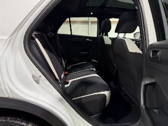 Volkswagen T-Roc 1.5TSI 110kW Automaat Pano Sport Business R picture 33