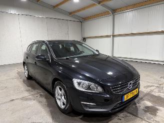 Volvo V-60 1.6T3 110kW Airco Ocean Race picture 3