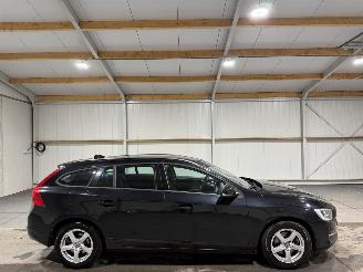 uszkodzony samochody osobowe Volvo V-60 1.6T3 110kW Airco Ocean Race 2015/4