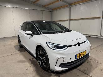 Volkswagen ID.3 59kWh 150kW Pro Business picture 3