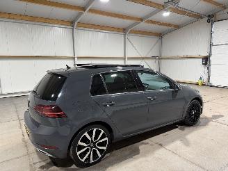Volkswagen Golf 1.4TSI 110kW Automaat Highline Pano Business R picture 5