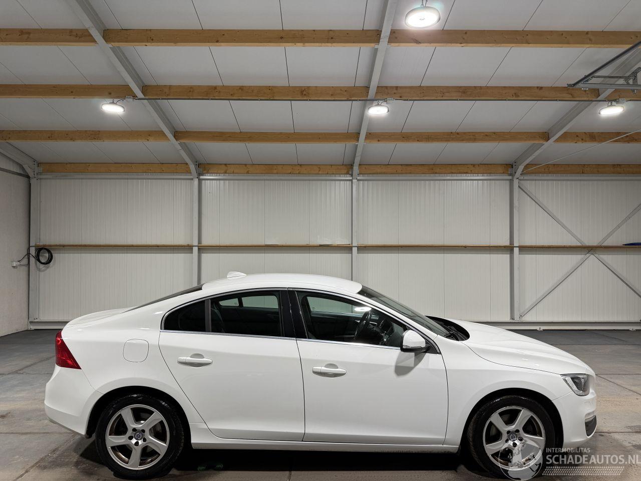 Volvo S-60 2.0D2 88kW Automaat Nordic+