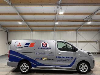 Vaurioauto  commercial vehicles Opel Vivaro 2.0TDCI 106kW Automaat L3H1 Innovation 2022/5