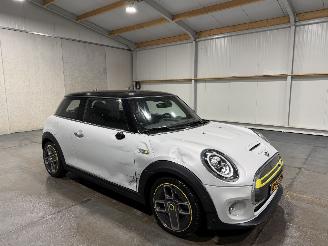 Mini Electric 33kWh 135kW Charged picture 3