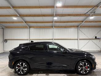 krockskadad bil auto Ford Mustang 98kWh 248kW AWD Extended 2021/6