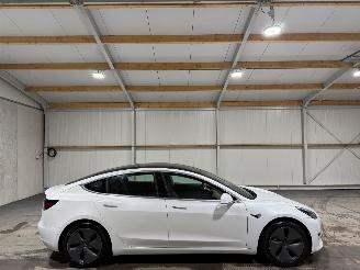 Schadeauto Tesla Model 3 60kWh Standard 175kW RWD Plus 2020/12